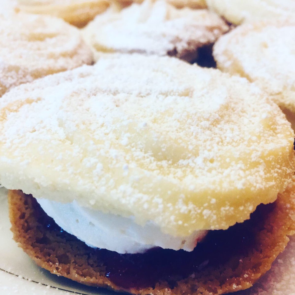 gotobread's tweet photo. Weekend baking project: Mary Berry’s Viennese Whirls with homemade strawberry jam. https://t.co/eJrbrrpR6q