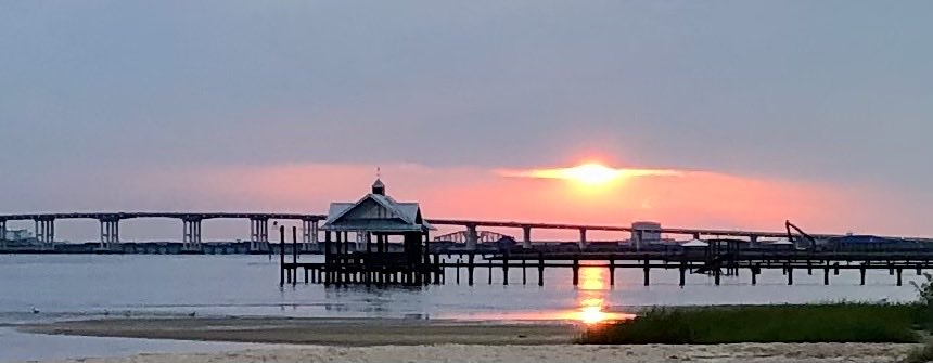 mlporter8's tweet photo. Tonight’s sunset in Ocean Springs was amazing! https://t.co/oqi228MCJG