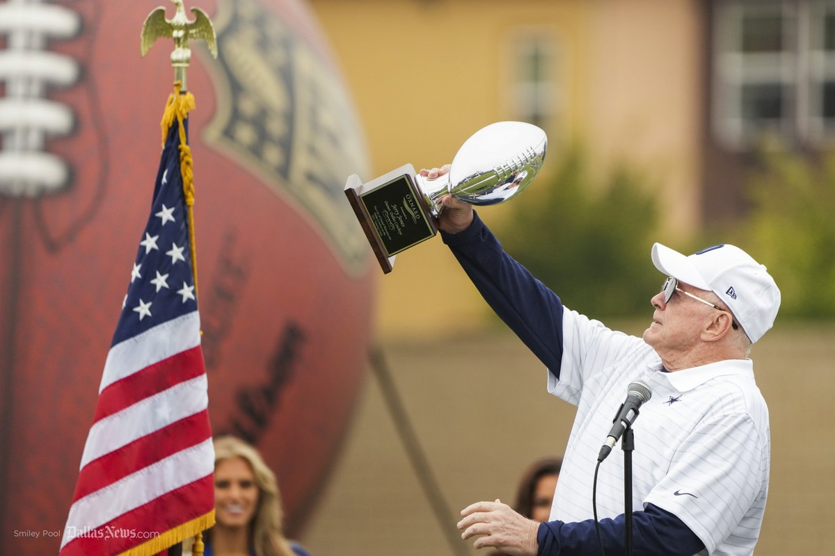 Smiley Pool tweet media