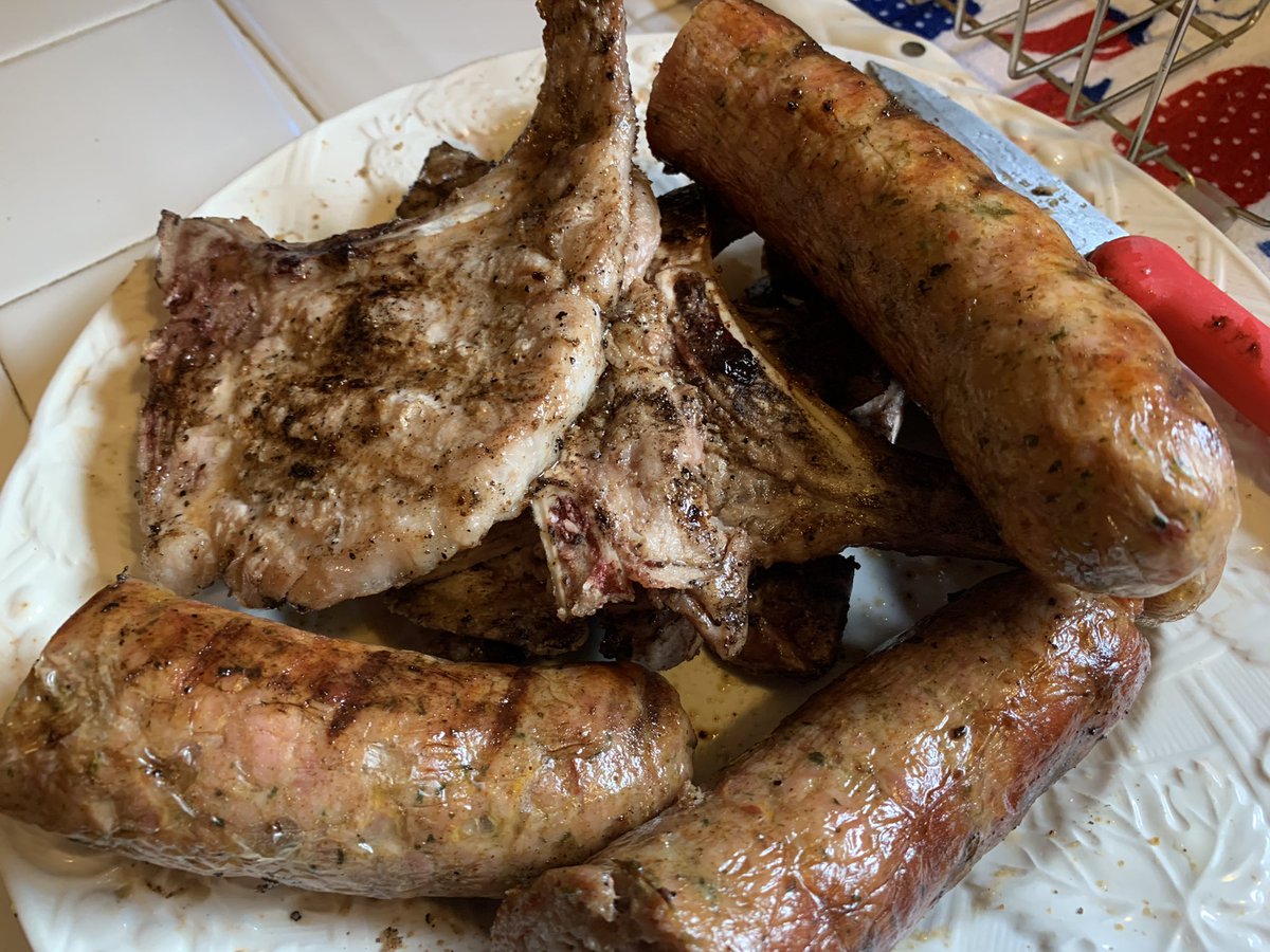 GrooganFox26's tweet photo. Simple stuff off #Groosgrill - Green onion sausage and chops. It worked ;) #Fox26 https://t.co/E1xyUJmkMr