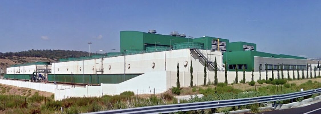 Idontsellnio's tweet photo. #simericrichi #edison durante uno splendido week end in una terra meravigliosa (#calabria) rimango basito: si producono 800Mw di energia elettrica con gas naturale. Inquinamento e soprattutto aumento esponenziale dei tumori in zona...(continua)... https://t.co/2OFqLPIg88