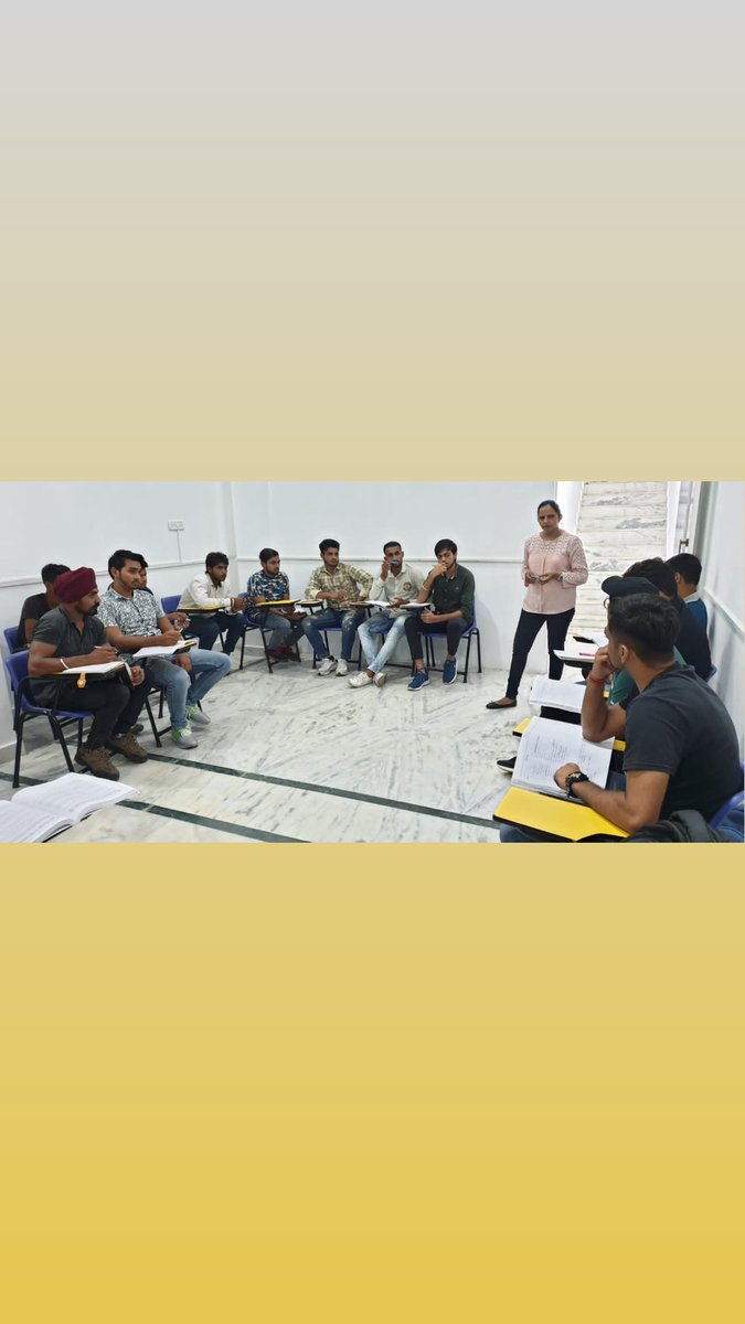 Visaforsure's tweet photo. Activity class on saturday held by @saritanarwal ielts trainer at PR Education solutions #karnal branch.

#activity #classroom #education #studyabroad #English #IELTS #IDP #pte #karnal https://t.co/1V8KyOGPJC