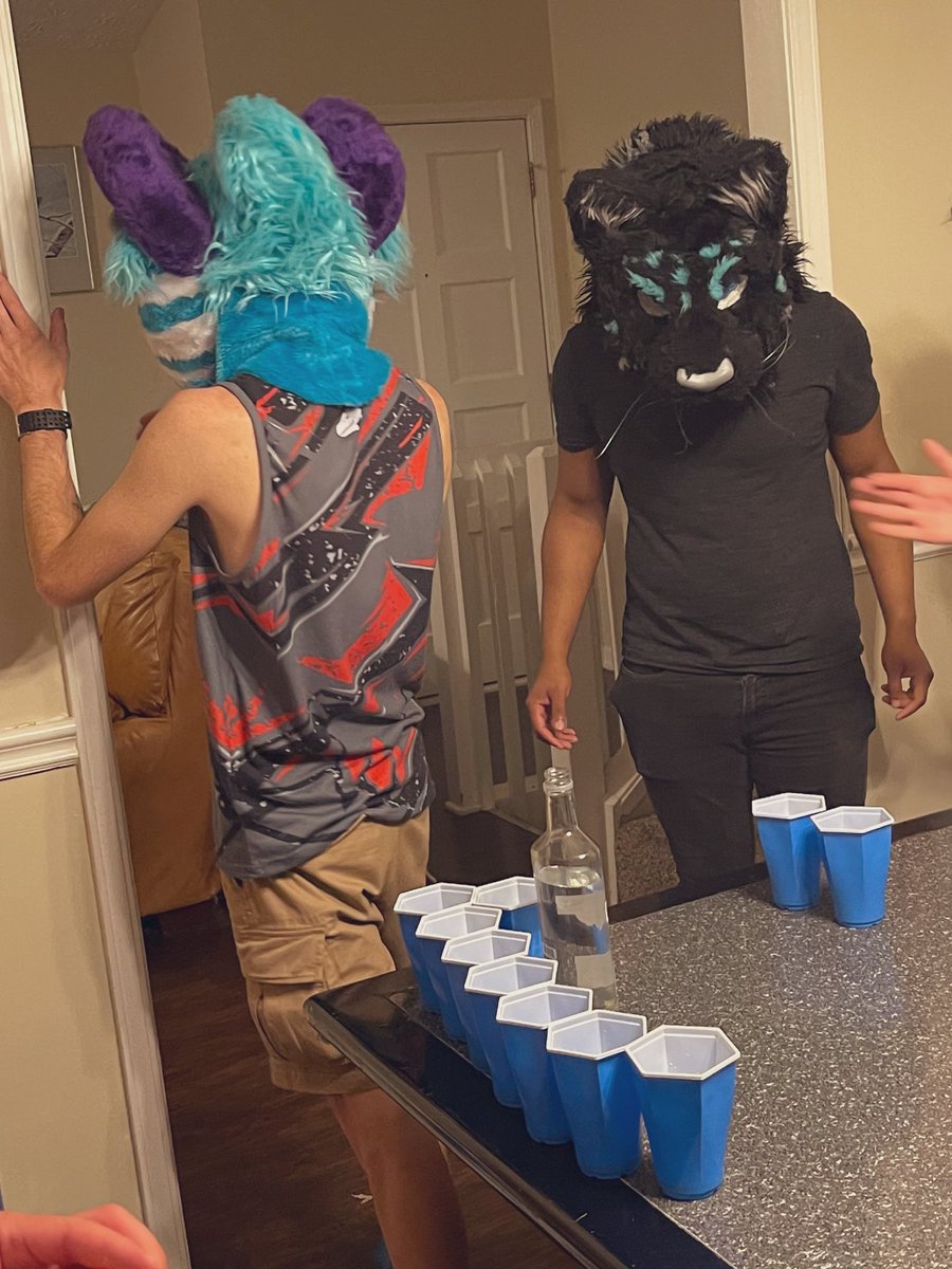 RealSushiDerg's tweet photo. Great party last night with @TyggzTiger, @its_rommel747,@aqua_catt,@BlaqpantheR30 https://t.co/qizIQ6FgLl