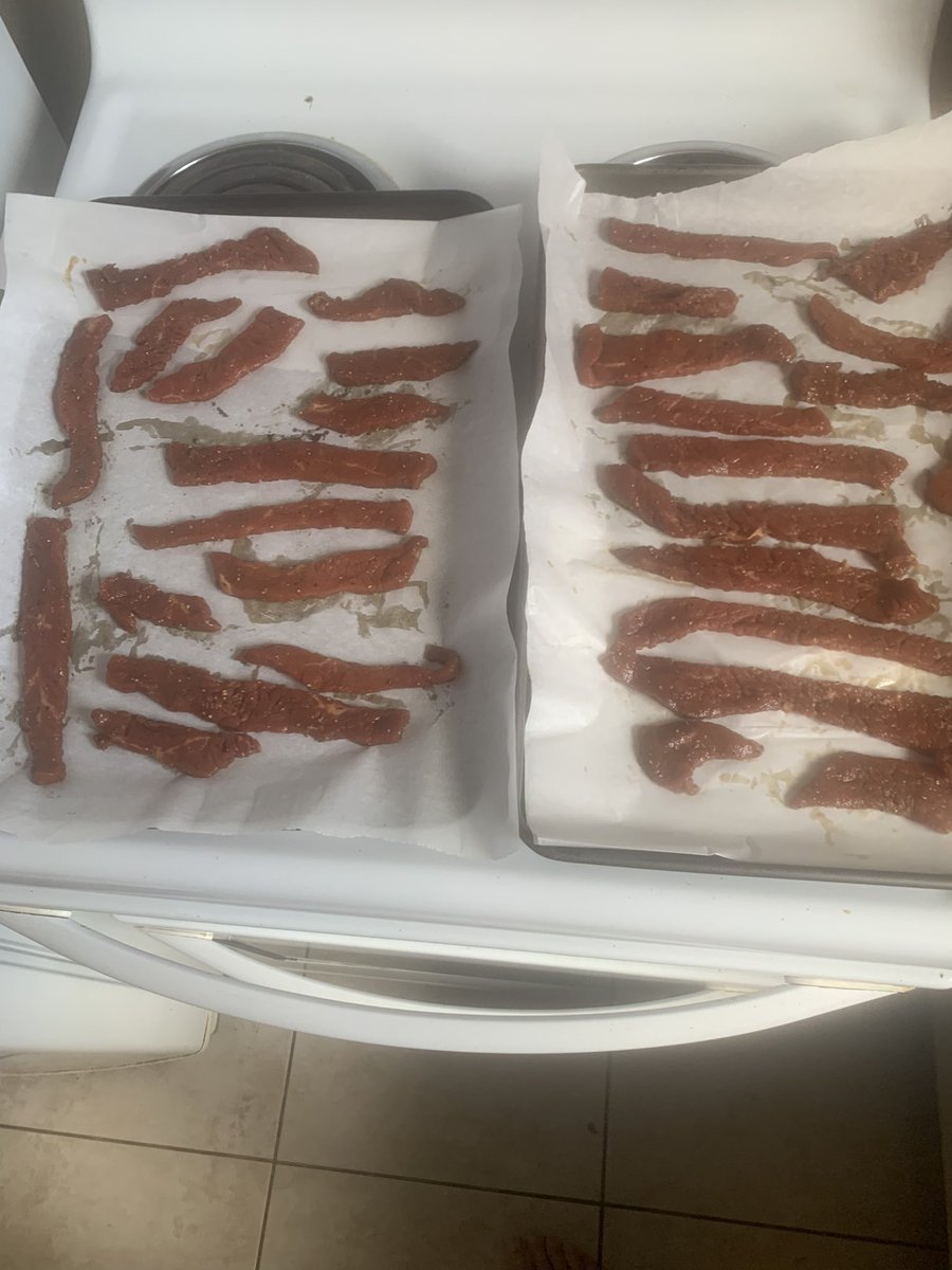 GuyPrepper's tweet image. Trying to make my first ever beef jerky….
#sydneyprepper #prepping #prepper #jerky #selfsufficient #apartmentprepping #outdoors #homesteading
