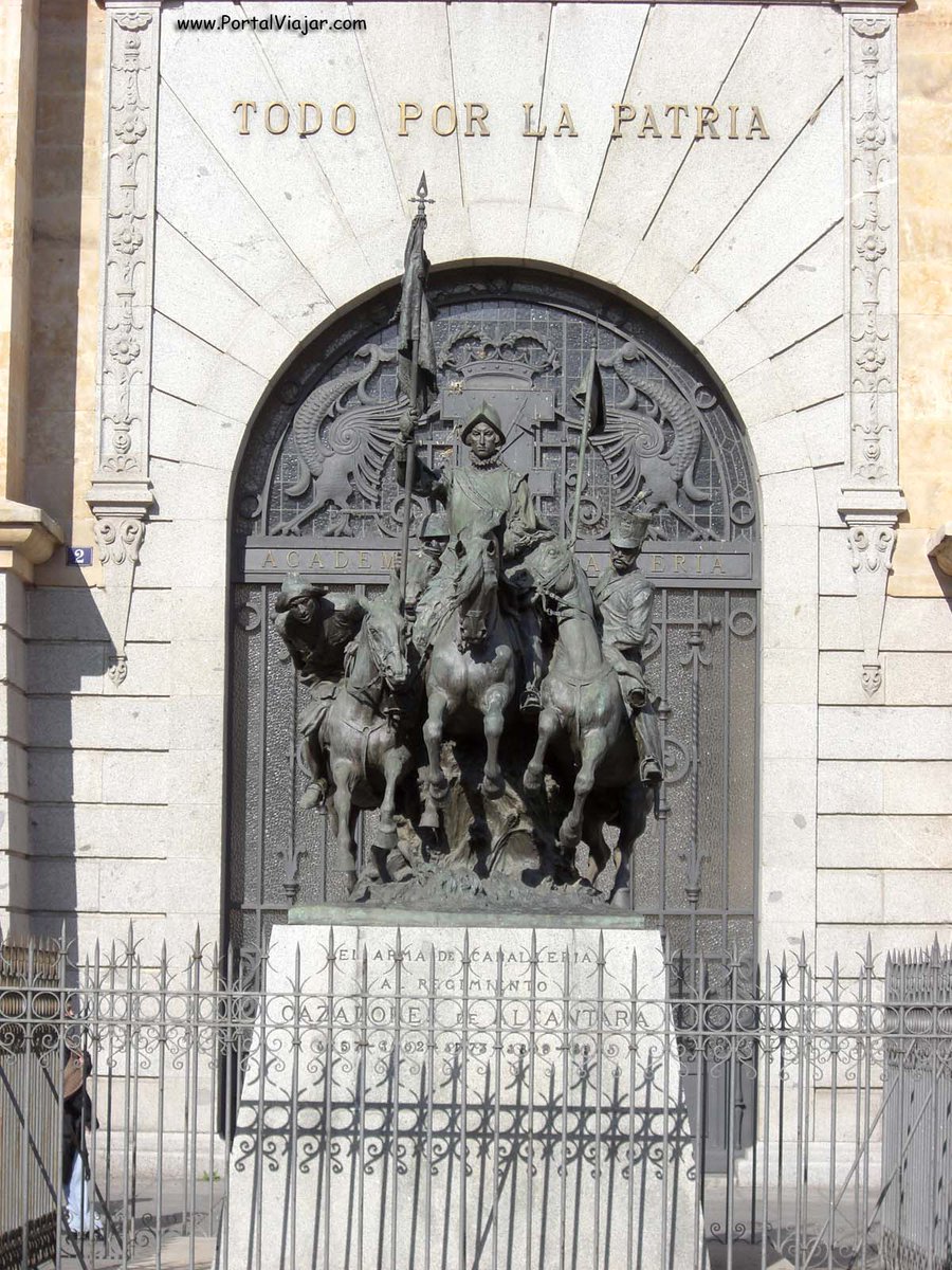 #Hoy #Santiago Apóstol, Patrón de España 🇪🇸 y del Arma de #Caballería, felicidades a todos sus componentes y especialmente a los que se encuentran desplegados de misión fuera de España  ‘centauro legendario, jinete valeroso’. #SomostuEjército 
ejercito.defensa.gob.es