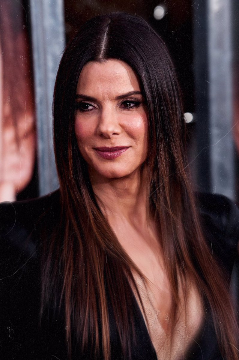 httpbllockdrive's tweet image. Já que o aniversário da maior está chegando, fiquem com o drive com alguns filmes da Sandra Bullock.