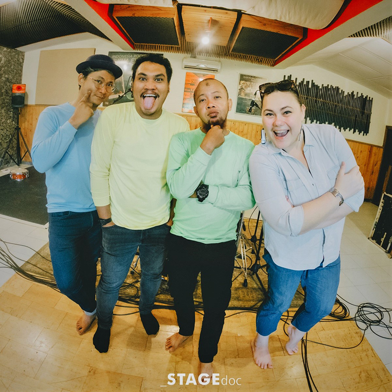 "Bersepeda" bersama single terbaru <a href="/TheEverydayBand/">theEVERYDAYband</a> --> pamityang2an.com/bersepeda-bers…
.
youtube.com/watch?v=Z-5wyb…
.
open.spotify.com/album/6VxZf6iK…
.