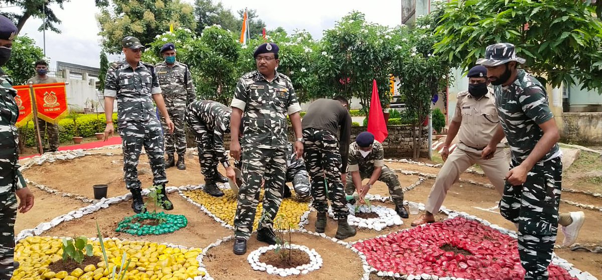 Crpf218's tweet photo. @Crpf218  में मेगा पौधरोपण अभियान के दौरान आयुर्वैदिक पौधों से जुडी श्री नवग्रह वाटिका(कोविड वाटिका,नक्षत्र वाटिका) स्थापित किया गया है
#पर्यावरण संरक्षण
#स्वच्छ हवा
#immunityboosters #FightagainstCoronavirus https://t.co/Pfnq3nS12T