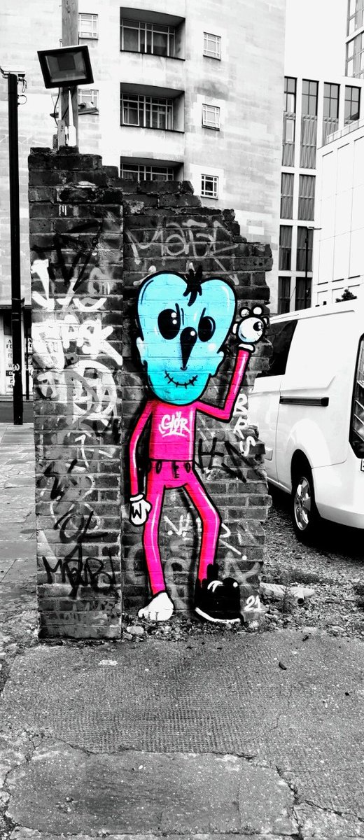 GalleryGary's tweet photo. #StreetArt #London🇬🇧 #LondonGraffiti #StreetArtLondon #Graffiti #Art #StreetArtChat #Photography #AmateurPhotography #Colorful #Huaweip30 #Huawei #SprayPaint  #LondonStreetArt #GoodVibes #UKGraffiti #Urban #UrbanArt #LondonPhotography #CityPhotography  #CityLife #Wellbeing https://t.co/XwKvsTvh0c