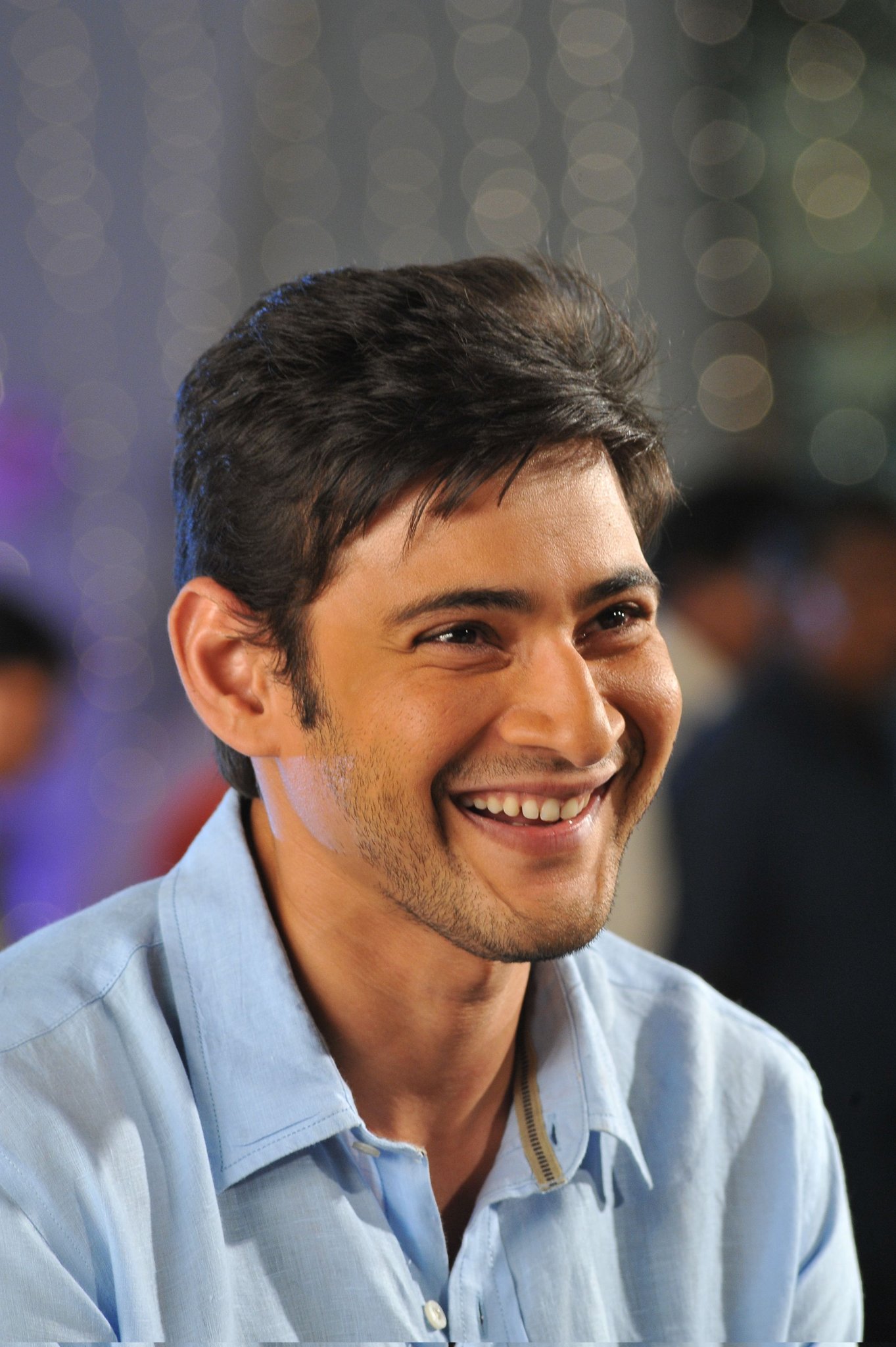 Mahesh Babu News 🌶️😎 on X: "Million Dollars Smile 😍 @urstrulyMahesh #SarkaruVaariPaata !! https://t.co/y5yuOa71Mr" / X