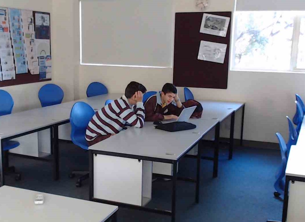 SJGS_Enginetics's tweet photo. Lachy and Blake, here, are working on the final car CAD before the lockdown. Model E-05 will be coming soon.
#F1inSchool #CAD #ComputerAidedDesign #Engineering #Computer #3DPrinting #Car #Engineer #CADEngineer #CADEngineering #DesignEngineer #DesignEngineering https://t.co/TlXz2Qt4ho