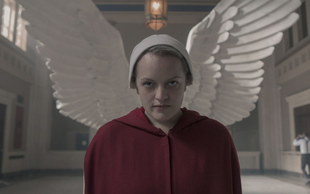 HAPPY BIRTHDAY BONNE FÊTE ELISABETH MOSS!       