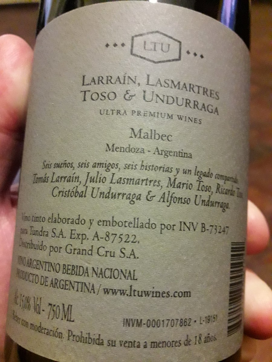 Noche de otra bombaaaaaaa 🍷🍷🍷 tremendoooo Malbec #LTU color y brillo amor a primera vista, cuerpo y aromas que conquistan los sentidos, un vino deluxe! #UnidosPorUnaPasión <a href="/SalpicadosV/">Salpicados por el Vino</a> Saluteeee 🍷🍷🍷