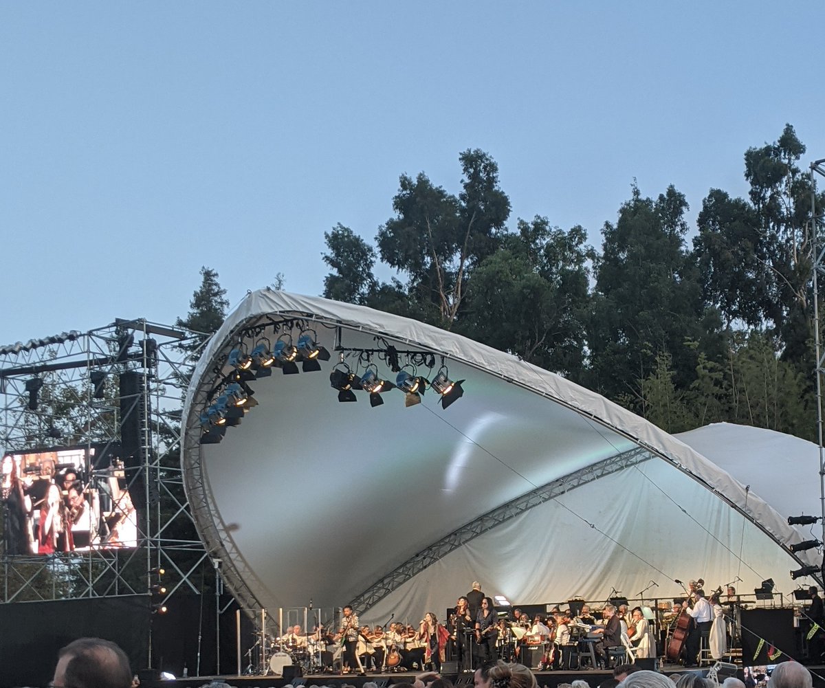 SoCalRora's tweet image. Enjoying some good music with good friends courtesy of #PasPops, with support from @kathrynbarger and LCF Charlie from @outlooknews among others. #LaLaLand