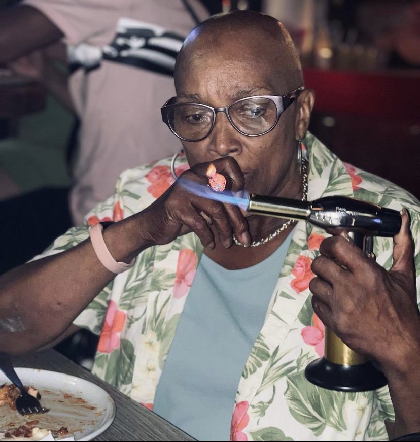 realpizzapusha's tweet image. 75 years old came to our restaurant with her daughters to get STONED and smoke a Godfather! ❤️❤️❤️ #pizzapusha #stonedpizza #eastvillage