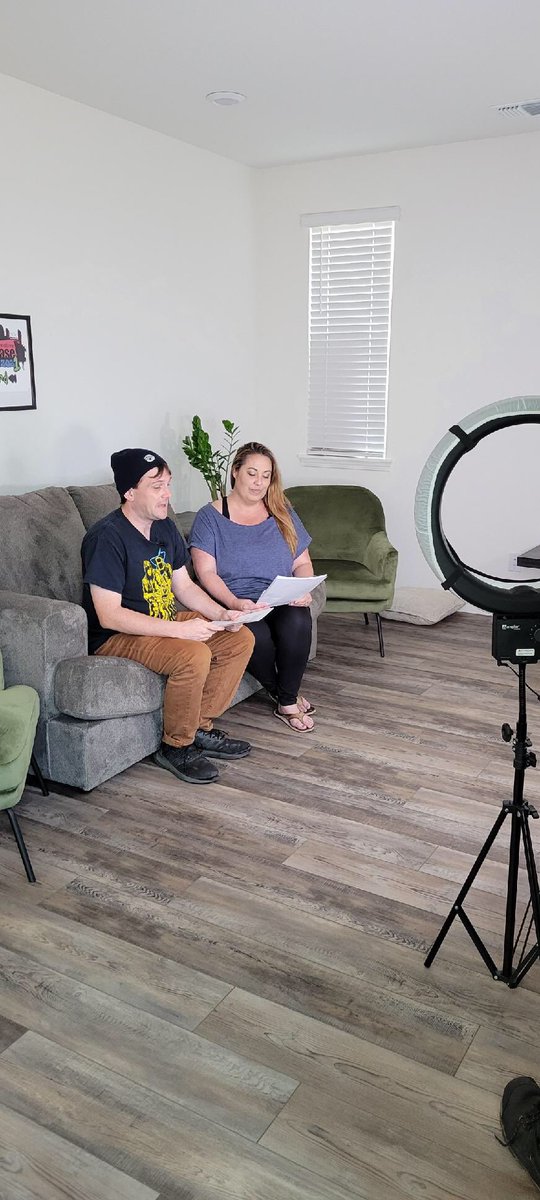 CCS_Sacramento's tweet image. Behind the scenes of #CCS2021  with our hosts @MarshallGarvey and @TaqitoBurrito from @GpuTheShow! 

#gamedev #indiedev #CreativeEdgeSac #CapitalCreativeShowcase