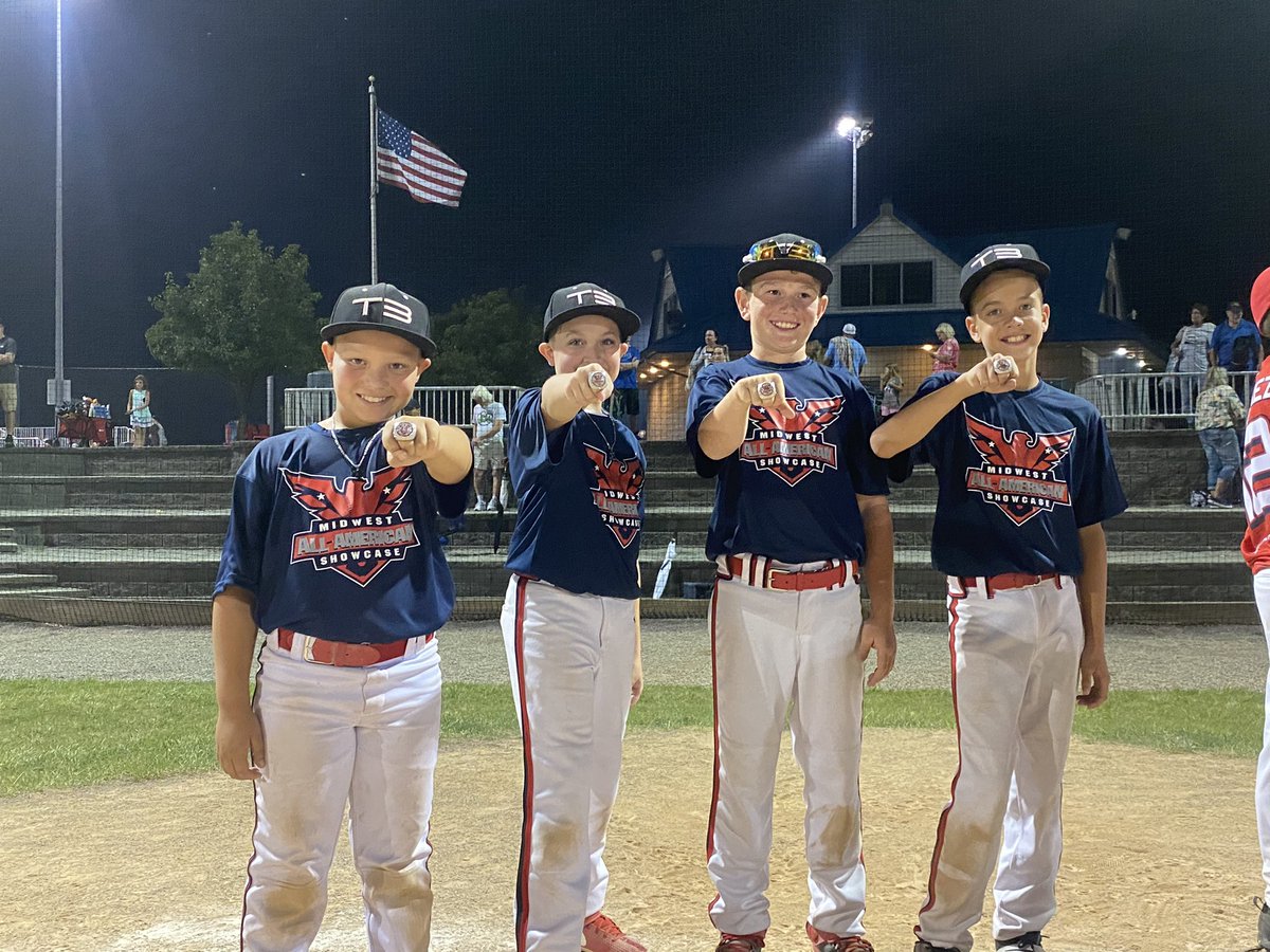 Representing for @T3EliteBaseball in the All American Showcase ⚾️🔥 💍#valentin #kozich #shortridge #rus #rus won the HR derby too!!