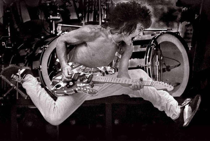 Classic Rock In Pics tweet media