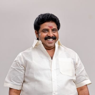 manivannanpoom1's tweet photo. ஸ்ரீரங்கம் தொகுதி திமுக சட்டமன்ற உறுப்பினர் மரியாதைக்குரிய அண்ணன் அவர்களுக்கு @MPalaniyandiMLA இனிய பிறந்தநாள் வாழ்த்துக்கள் வாழ்க வளமுடன் நலமுடன் #HBDpalaniyandimla https://t.co/ytKrgh5jsH