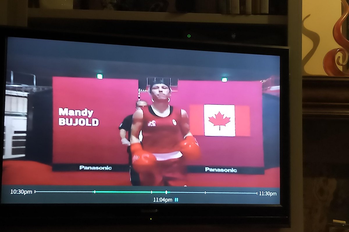 berryonline's tweet image. So proud of @CityKitchener's own,  @MandyBujold who gave it her all for @TeamCanada tonight! Mandy you taught all of us the power of pursuing a dream, never giving up and balancing being a parent and a successful athlete! You'll always be golden to us in #KWAwesome! #TeamBujold