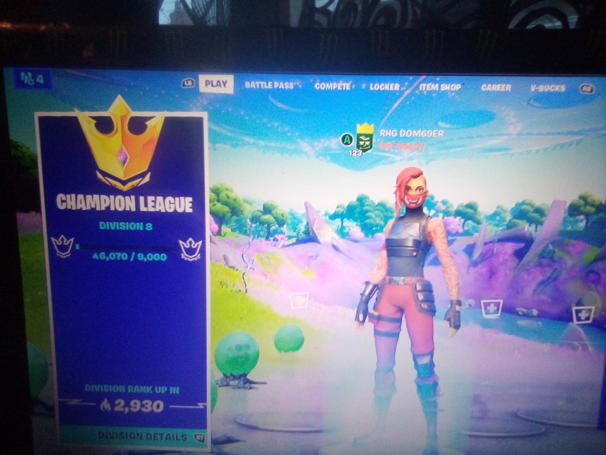 Dombailey3's tweet photo. Let's go 9 hours before cash cup now I need sleep wish I did this at the start of the season  well am here now going live playing in EU cash cup https://t.co/gko4lC77PL https://t.co/56mRyphh30