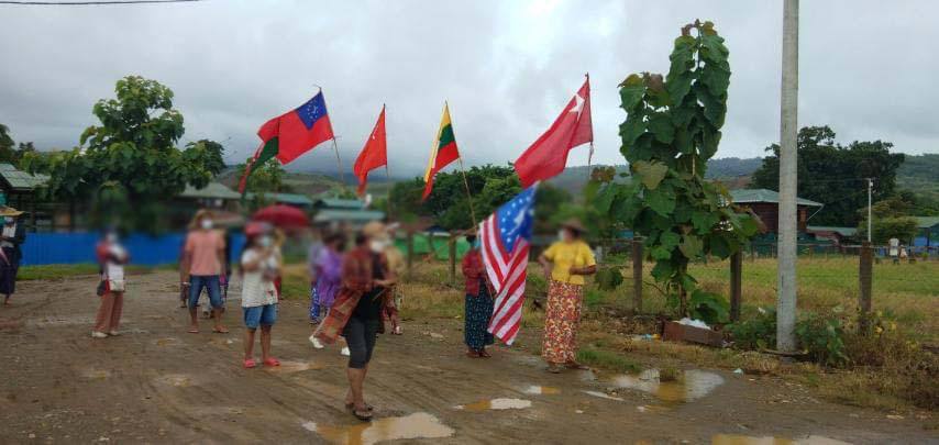 nhs0412's tweet photo. Local People's Strike Against Dictatorship in Hpakant Township, Lone Khin Tract. #ICRC_SaveMyanmarPrisoners #July25Coup  #WhatsHappeningInMyanmar https://t.co/atHik42fDK