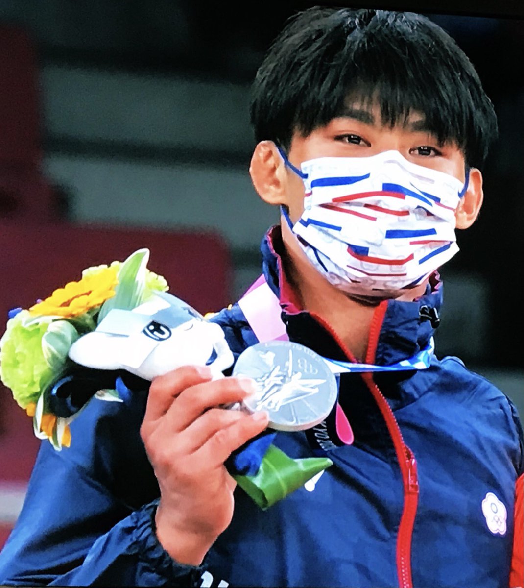 SophiaMedtecs's tweet photo. Congrats to YANG Yung Wei for winning #TPE’s very first medal ever in #judo at #TokyoOlympics !!! 

@medtecs x @NOCTPE masks (elite edition) never looked so good! Thank you for making history. You’re truly an elite athlete.  

#StrongerTogether #UnitedByEmotion https://t.co/Ap5Ka37Dc5