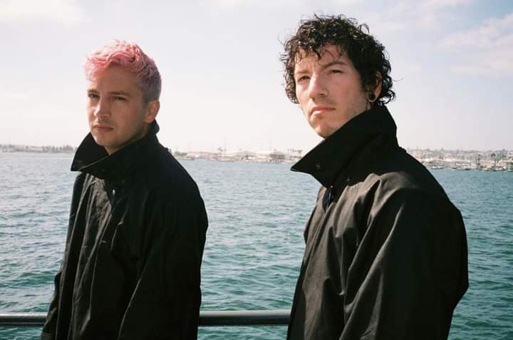 MonseMarin13's tweet photo. #MTVHottest Twenty One Pilots https://t.co/1DaiZvsHBE
