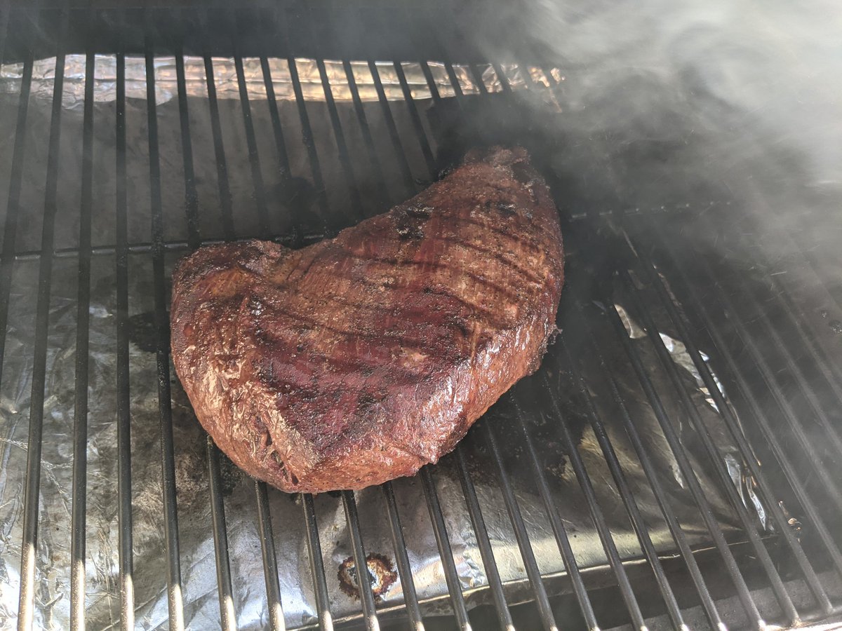 AxleHellfire's tweet photo. Smoked a delicious #tritip from @baronsmeats on my @TraegerGrills #smoker today! #bbq https://t.co/cxBIdtIqa5