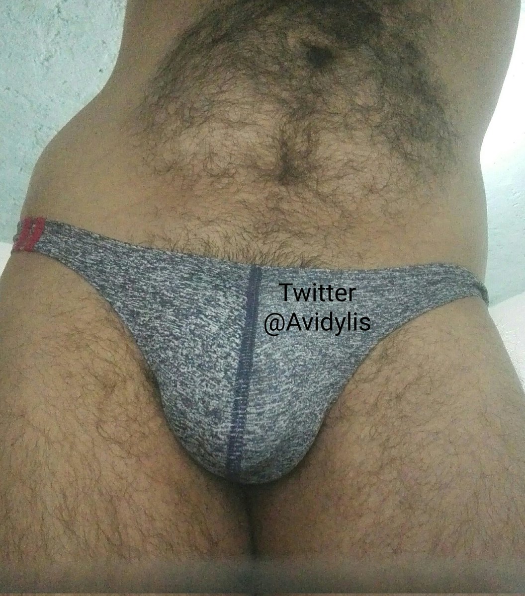 Avidylis's tweet photo. Hoy toca dormir con tanguita, porque mañana es domingo de andar todo el día en calzones banda. 😏 #gay #calzones #fetiche #tanga #trusas #briefs https://t.co/9jXVfaRpRK