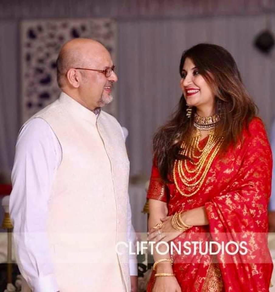 MKhawarNazir's tweet photo. فَبِأَيِّ آلاءِ رَبِّكُمَا تُكَذِّبَانِ 
Wedding function in Multan 
الحمدللّٰہ 
شکریہ بیگم
اللہ ہم سب کو خوشیوں کو محسوس کرنے اور ان کی قدر کرنے کی توفیق نصیب فرمائے۔ آمین 

#weddingClick  #DrMKhawarNazir #SmileClick #Smile #AfshanKhawarDiary #AfshanKhawar  #ShukariaBegum https://t.co/HJ5fMGqGLq