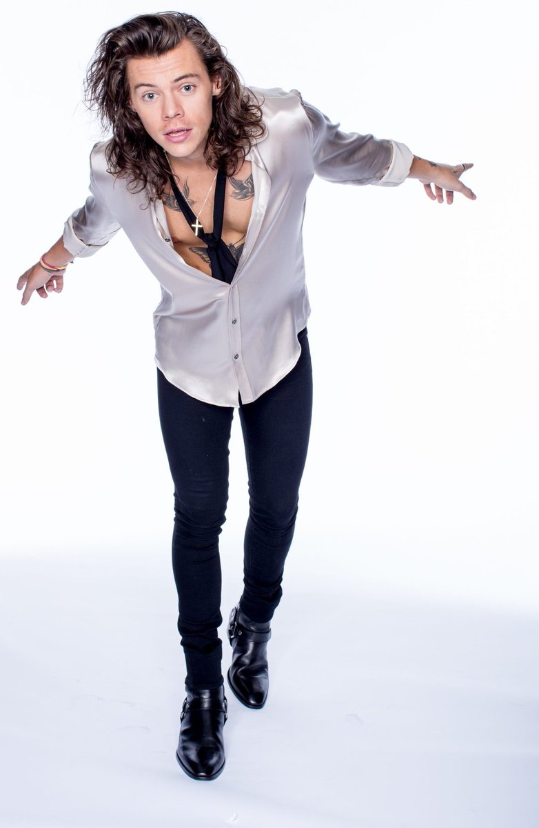 hlnlzdaily's tweet image. 📲| Photos of OT4 by Cal Aurand