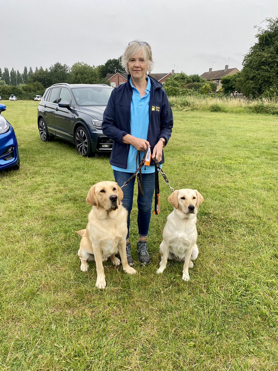 We are here @FoRLSCC for #Doggy paddle. Waving the paddlers off 🚣🏼‍♀️🚣🏼