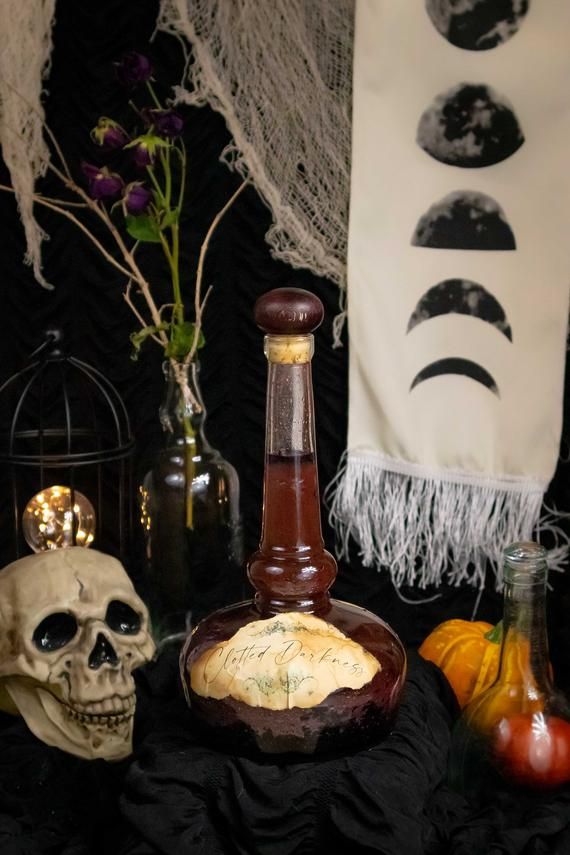 YoShino47225940's tweet image. "love potion"

-don't use love potion to make me fall in love with you. It won't work.
7:13
#writerfeels