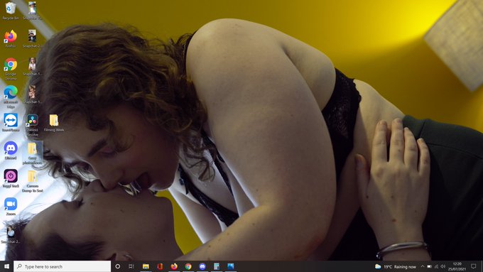 New desktop background from my first time with @ErynRoseModel, so I'll get a little of that joy every<a href="/tag/internationalfistingday"class="tags"><span>#internationalfistingday</span></a>