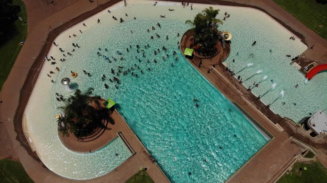 ForeverWarmbath's tweet photo. We are getting ready for Summer and from Monday 26th July the Cold Water Wave Pool will be under Maintenance.
👨‍🔧🌊👷‍♂️🌊
#foreverwarmbaths #warmbaths #BELABELA #ForeverResorts #waterpark #fun #sun https://t.co/kxE9csVb51