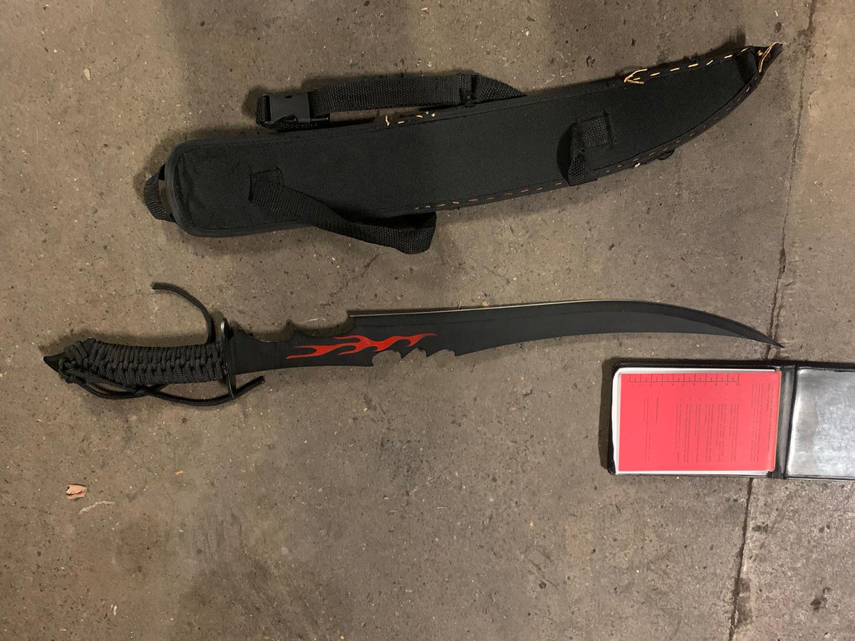 Leading the charge last night with @MPSSwissCottage <a href="/MPSGospelOak/">Gospel Oak Police</a> <a href="/MPSBelsize/">Belsize Police</a> Vehicle acting suspiciously on Prince of Wales Rd. Stopped, the passenger ran, but didn't get far. Found down his trouser leg was this dangerous weapon. Arrested for this &amp; drug offences. #NW1 #NW5