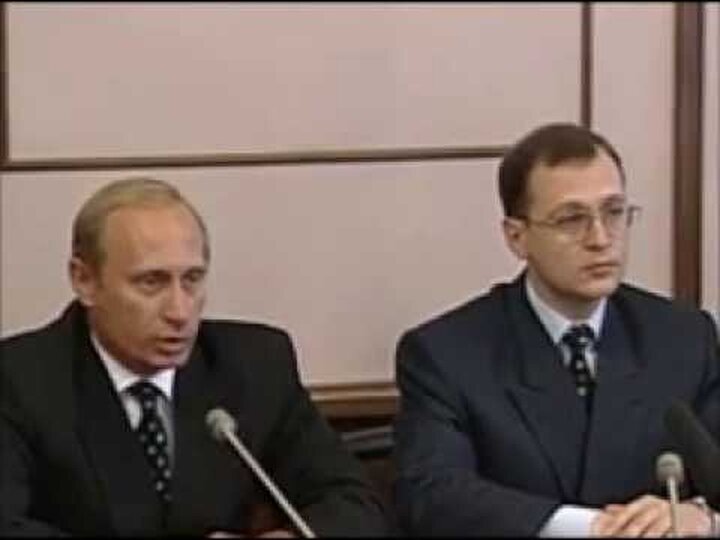 25.07.1998 Владимир Путин возглавил ФСБ. «Для меня возвращение в органы безопасности – это возвращение в мой родной дом».