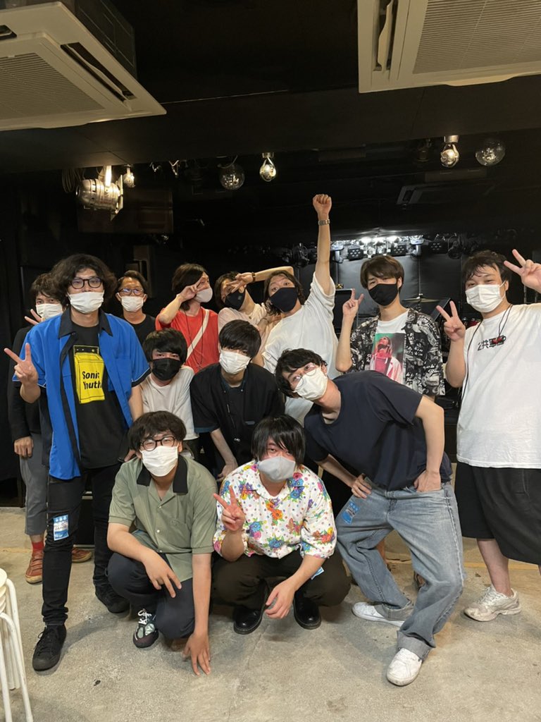 sunlight_steps's tweet photo. 「青春しようぜ　vol.1」まじで楽しかった！！

たくさんのお客さんが見に来てくれました🙇‍♀️🙇‍♀️本当にありがとうございました🙇‍♀️！！

共演して頂いた方々とも更に仲良しになれたかなと😚

すぐにでもvol.2やりたいな笑笑 https://t.co/MkXoYQRYVw