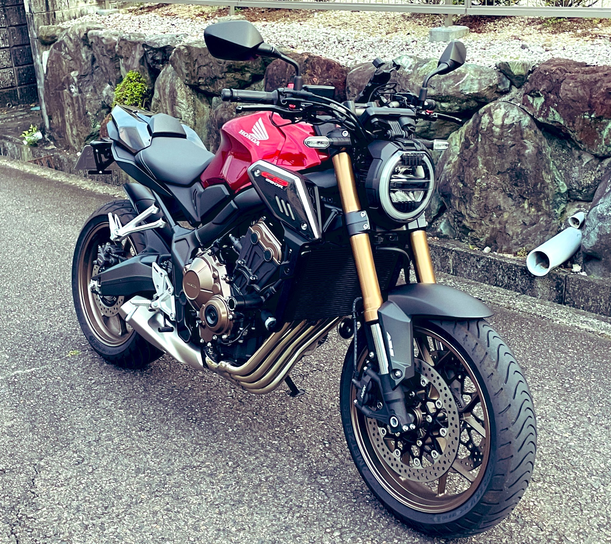 シマシマ犬 Cb650r No Twitter モリワキの黒いマフラー買うためにお金貯めます Cb650r バイク 大学生 T Co Tgy0xbhh6s Twitter