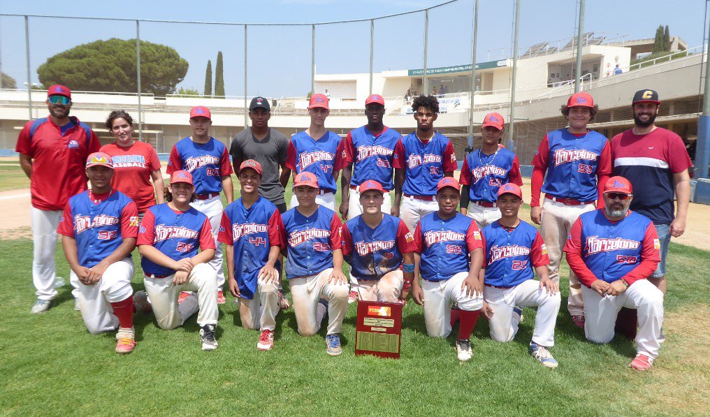 El <a href="/beisbolbcn/">CBS Barcelona</a> campió del Campionat de Catalunya Sub-16 Beisbol!
Resultats
Sant Boi 0-8 Barcelona
Barcelona 5-2 Sant Boi
Moltes felicitats campions! ⚾️🏆