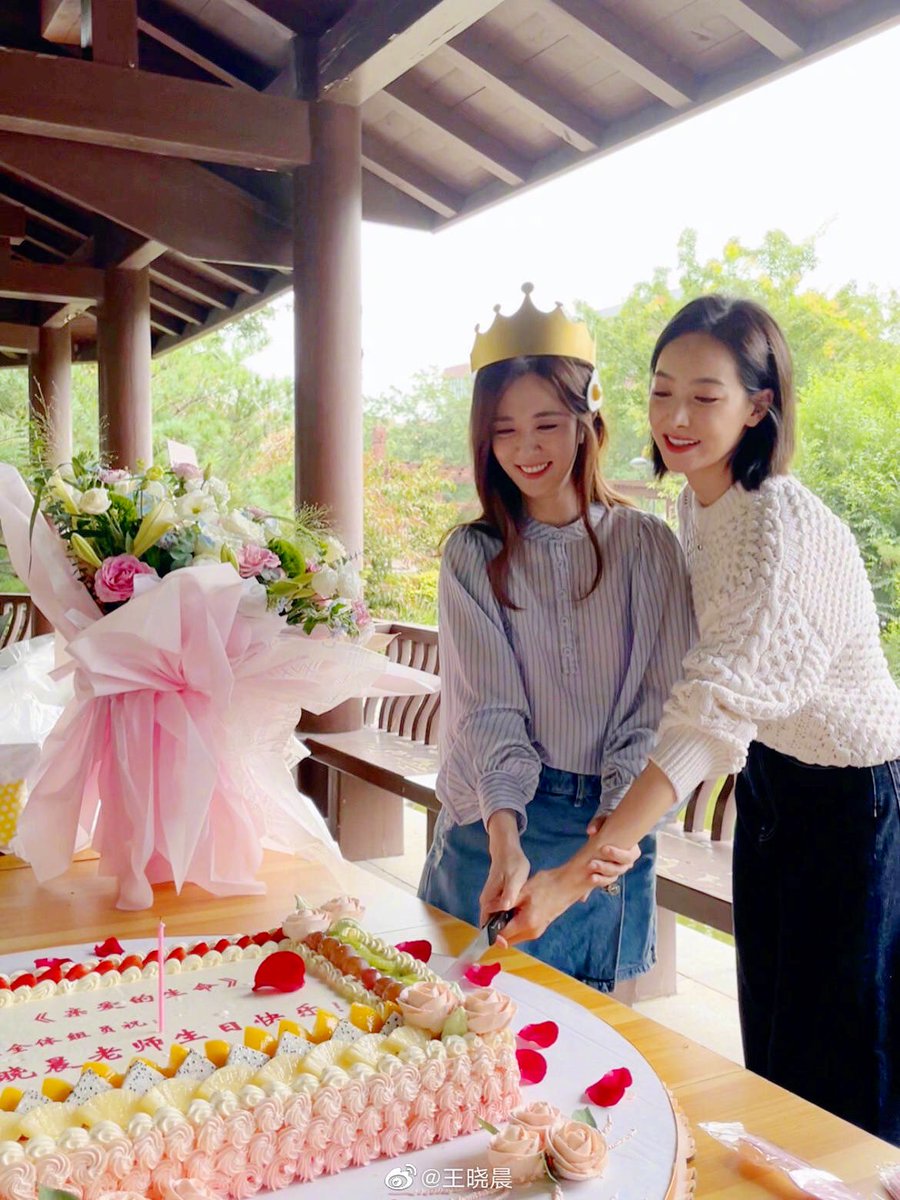 functiongurls's tweet photo. EXCUSE ME SONG QIAN?! https://t.co/0Elg5QZEbj