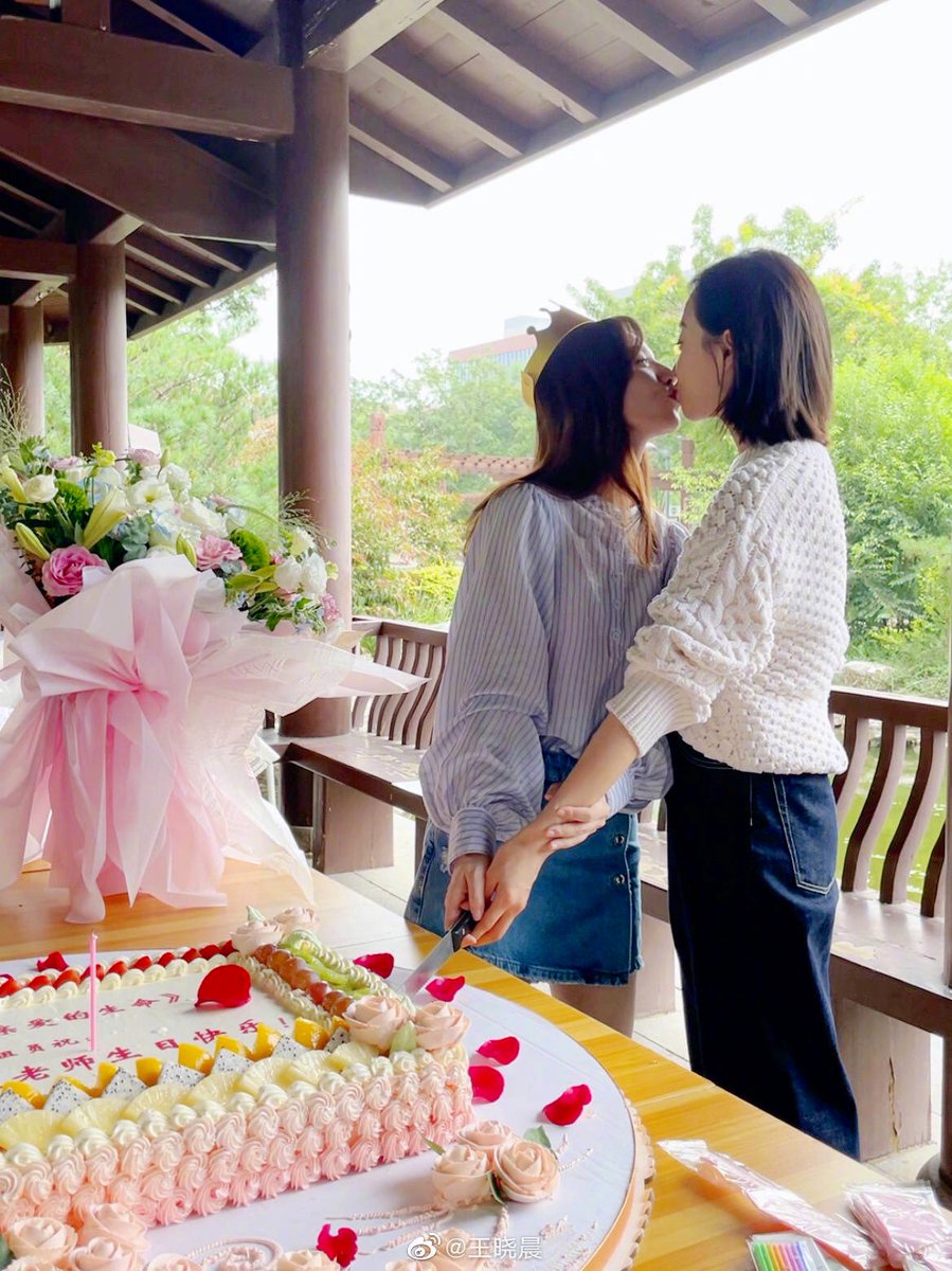 functiongurls's tweet photo. EXCUSE ME SONG QIAN?! https://t.co/0Elg5QZEbj