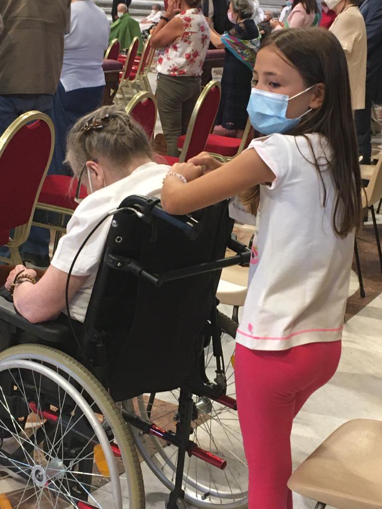 The first World Day for Grandparents and the Elderly has started: 2000 people to celebrate the richness of years in prayer with the whole Church in the world. 
#IamWithYouAlways 
<a href="/Pontifex/">Pope Leo XIV</a>