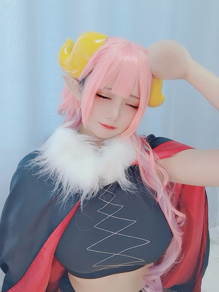 还不太会变呢，就先这样吧！

#小林さんちのメイドラゴン #伊露露 https://t.co/n9GeIG6sjT