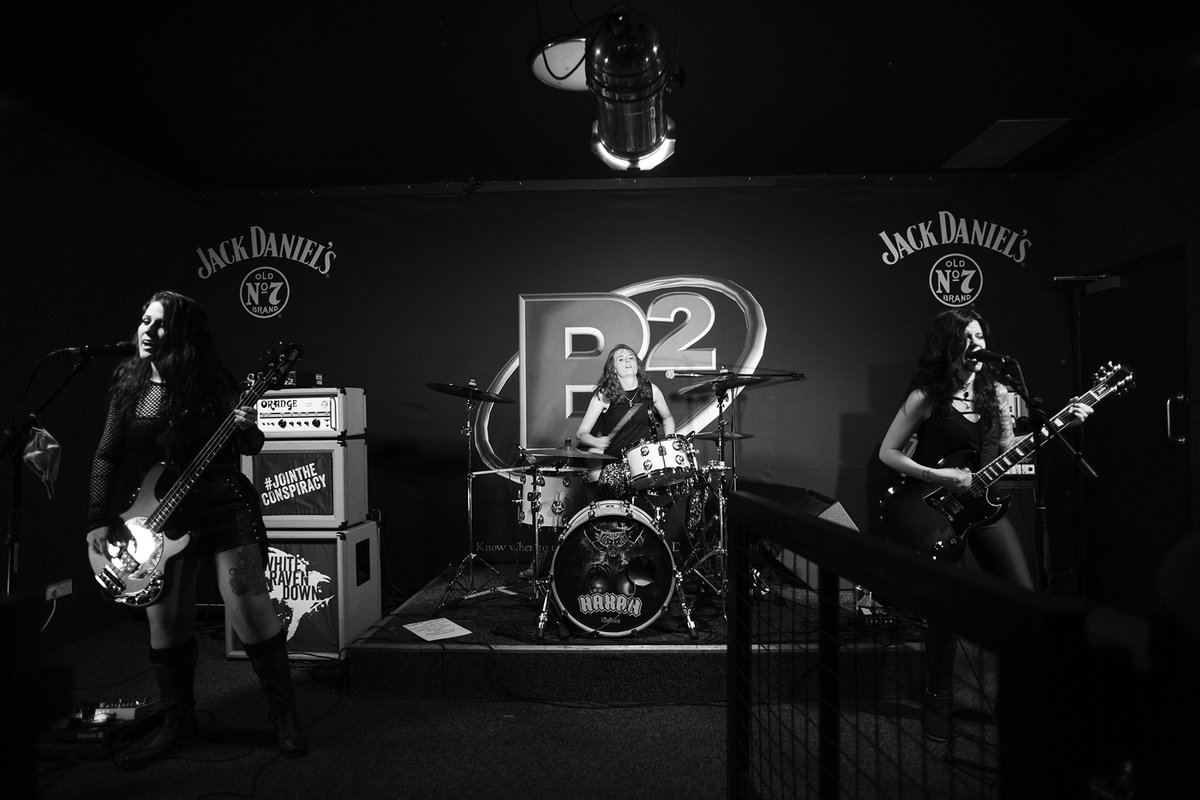 excell_rocks's tweet photo. Photos of the amazing and beautiful @HAXANband taken at the @B2Venue gig in Norwich.  #CaughtLive #News

https://t.co/TViN8idvyG https://t.co/hbBPBctT76