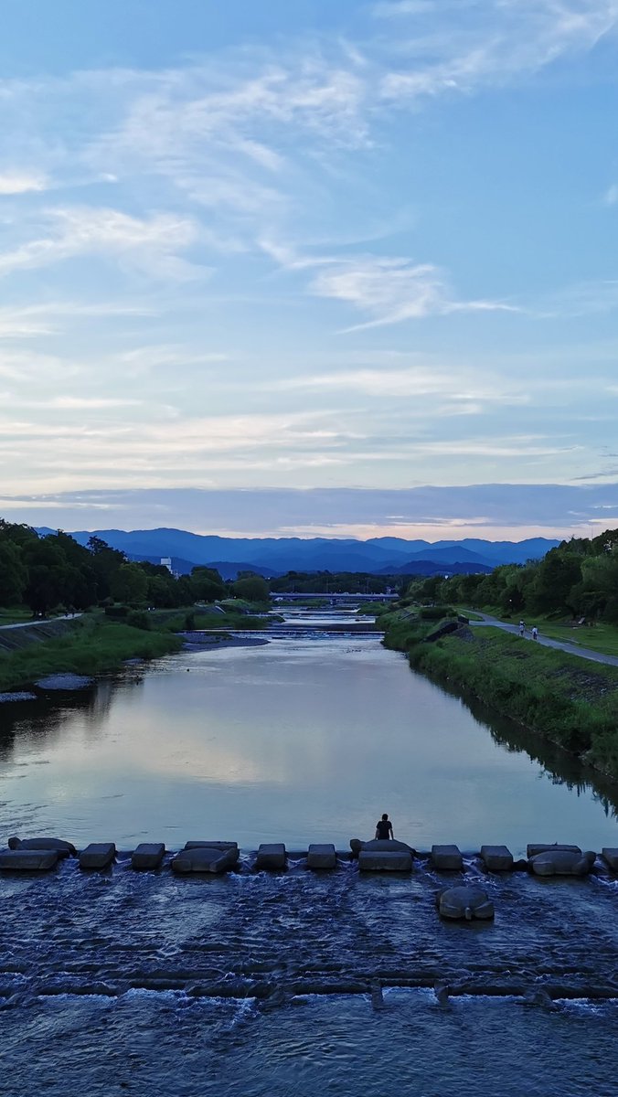 ALLBLACKS_UEK's tweet photo. 世界よ、これが鴨川だ
#京都 https://t.co/l0N5XlIQjl