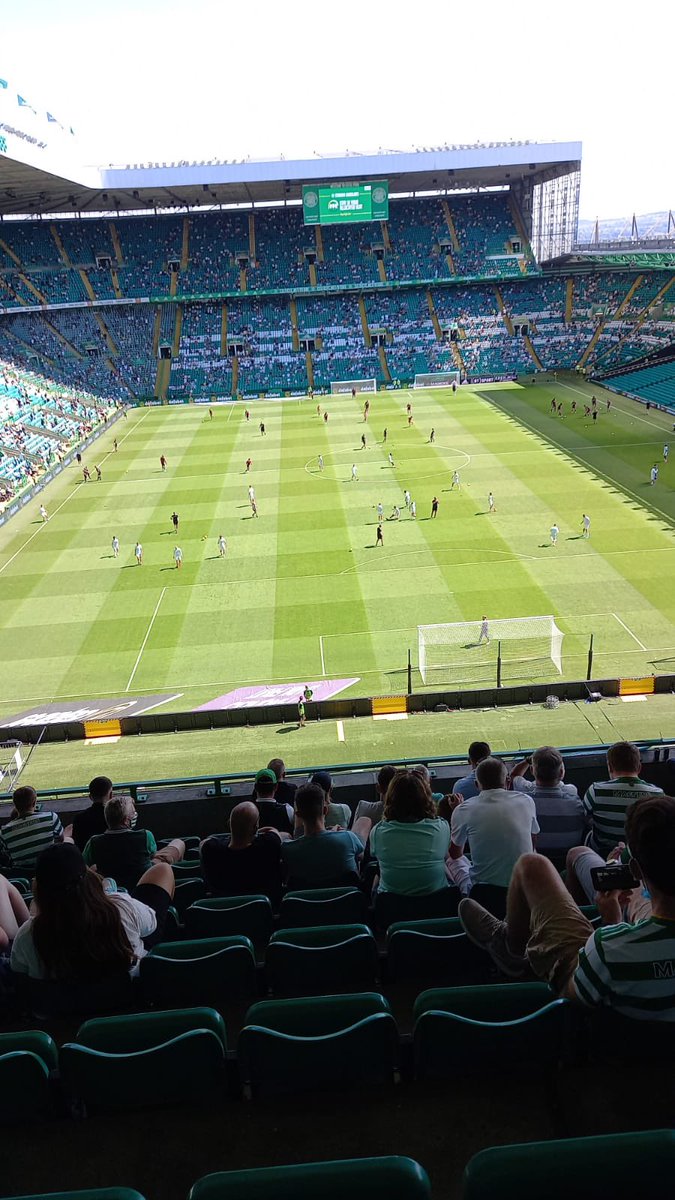 colmc35's tweet image. The morning after the day before @davidgarvey95 Just 3 weeks to @NUFC @WestHam #COYI