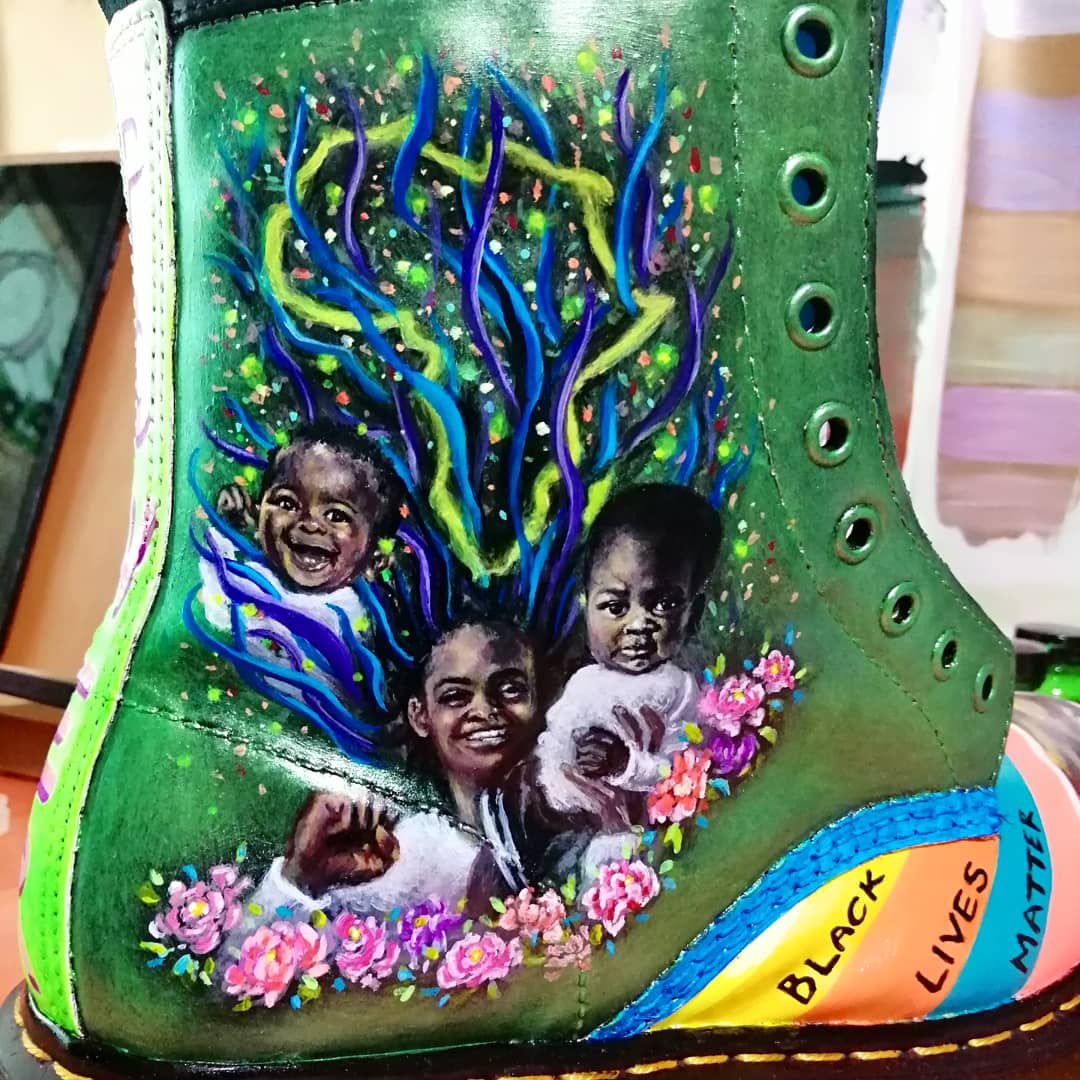 paintingcomtrue's tweet photo. Ann's youngest child added in the painting as requested recently before shipped to USA.
Swipe for before.
의뢰인의 요청에 의해 둘째아이얼굴이 추가로 작업된 후 미국으로 발송.
뒤에 추가작업 전의 사진.
#신발커스텀 #화가 #art #wearableart #customisedshoes #그림 #painting https://t.co/HHMWKxgQns