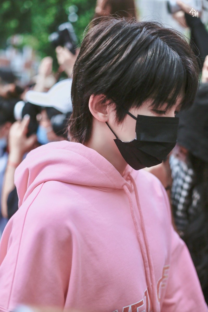 #INTO1 #刘宇 #LIUYU
210724 上班

Hot Pink

#INTO1_INTOTHEFIRE 
#INTO1成团首张音乐EP风暴眼